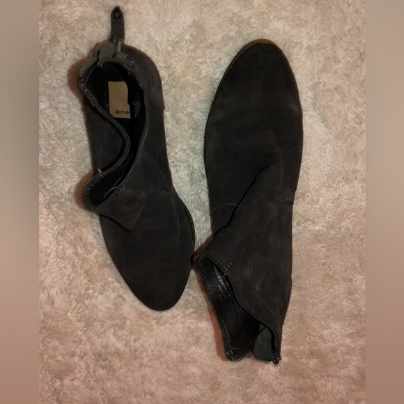 Dolce Vita ankle boots size 6 1/2 leather upper preowned

Bundle2save $ Shipping - Picture 3 of 10